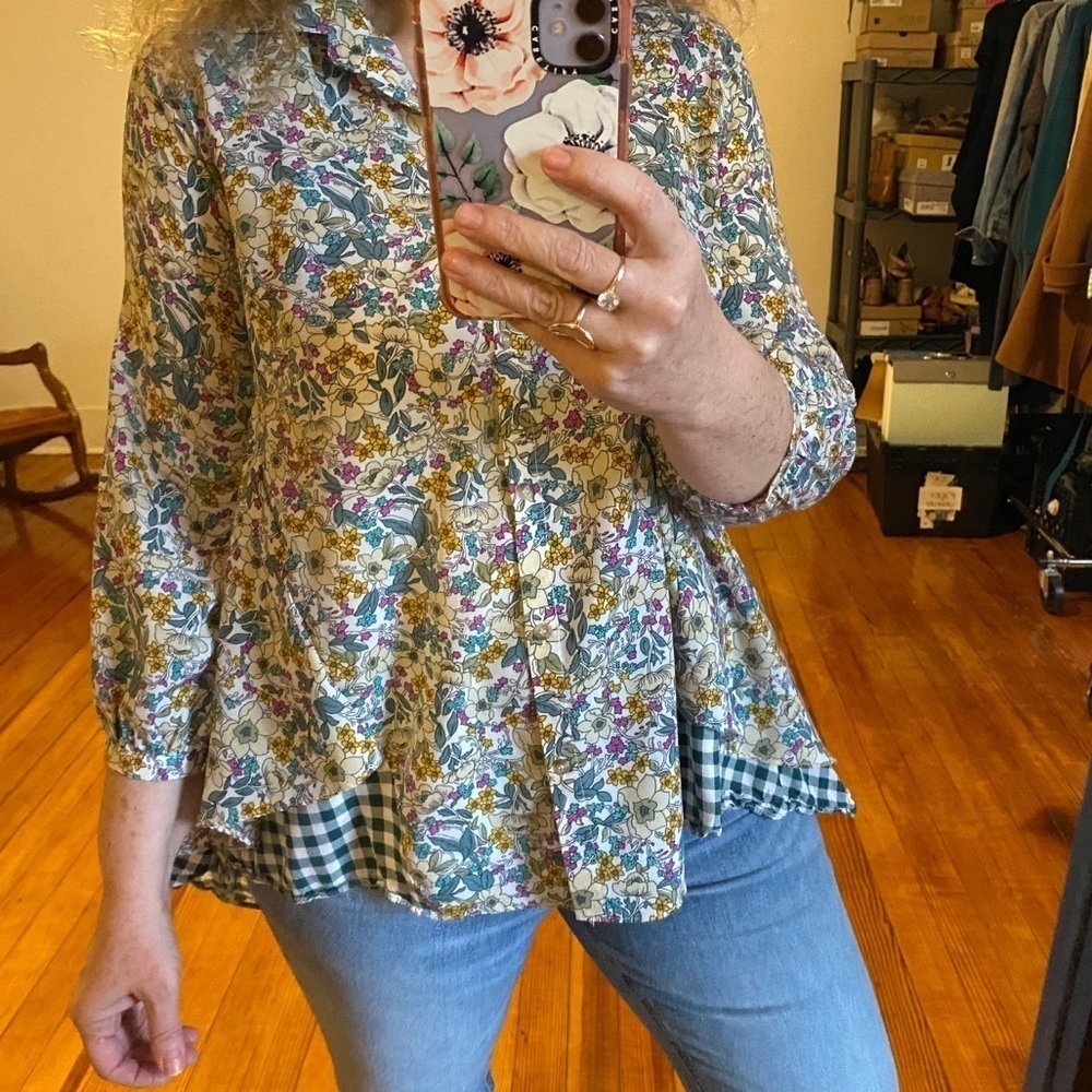 UMGEE floral flowy top mixed fabric prints gingham very pretty GUC Fits M/L